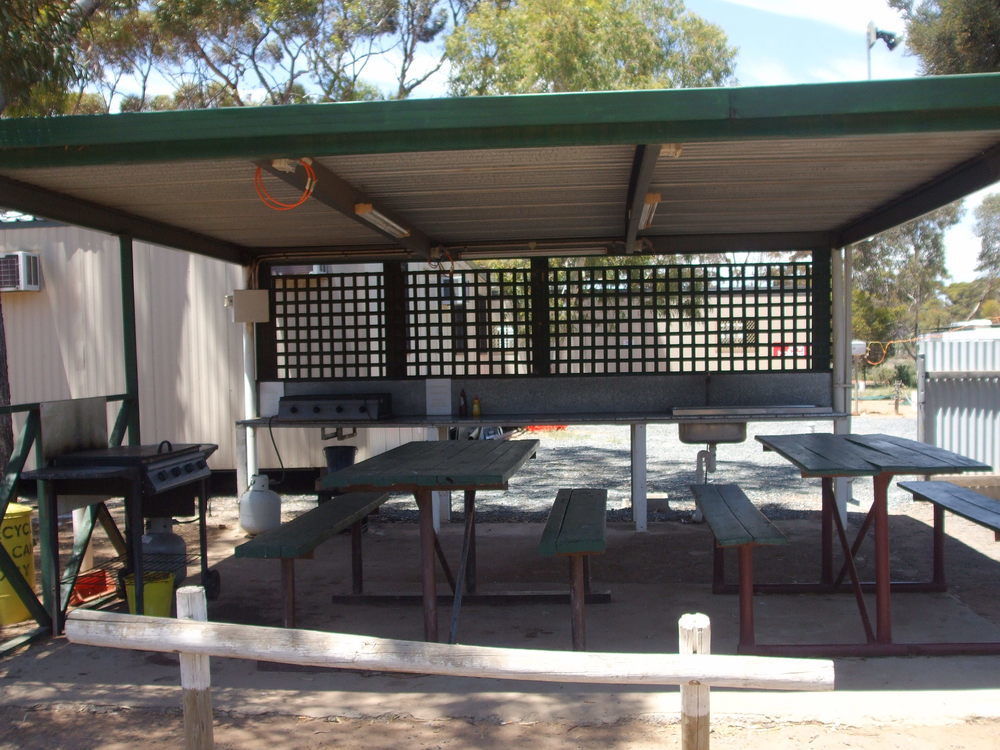 Acclaim Gateway Caravan Park Dundas Exterior photo
