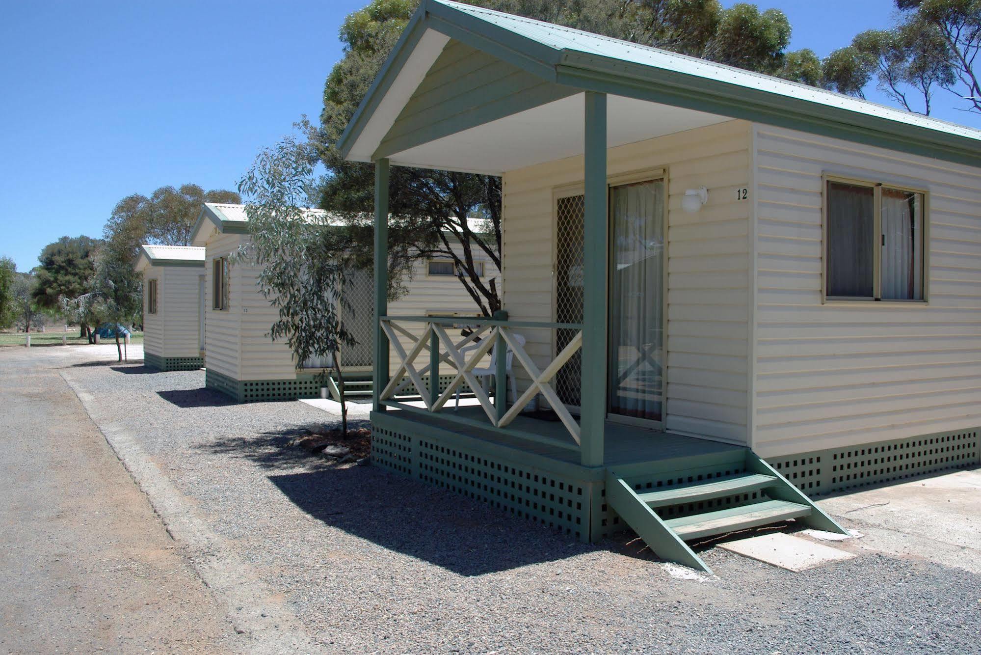 Acclaim Gateway Caravan Park Dundas Exterior photo